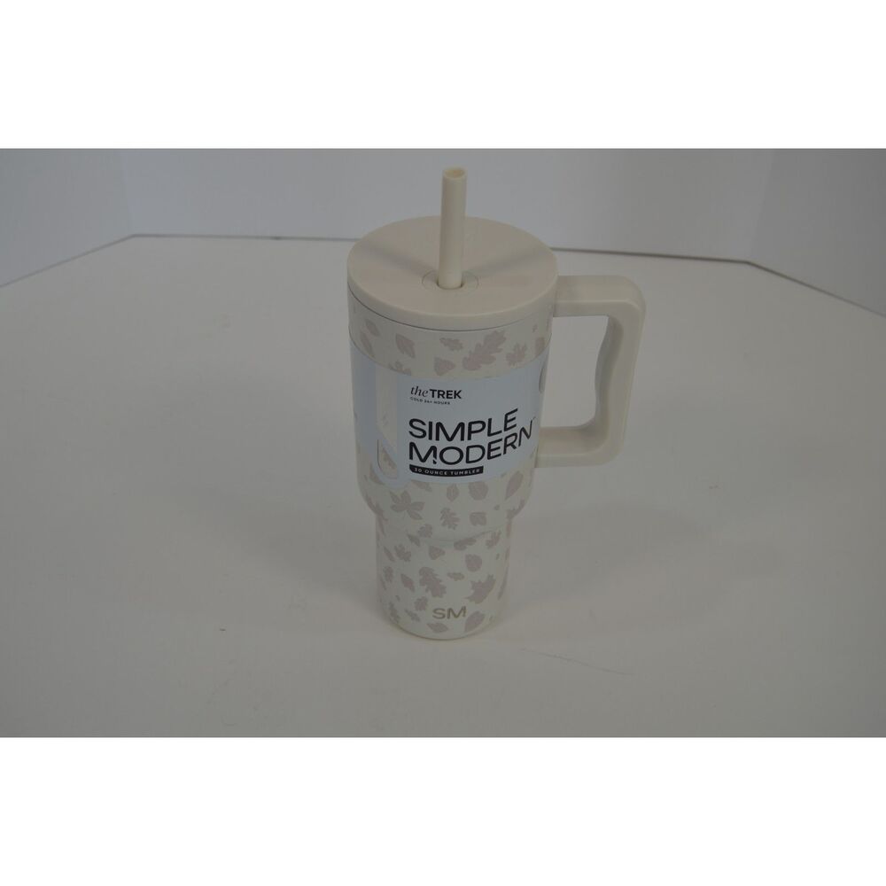 Simple Modern Trek Tumbler with a straw lid.